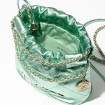 CHANEL-22-MINI-HANDBAG-1-6.jpg