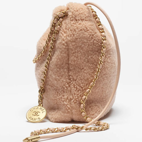 CHANEL-22-MINI-HANDBAG-3-7.jpg