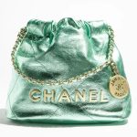 CHANEL-22-MINI-HANDBAG-1-6.jpg