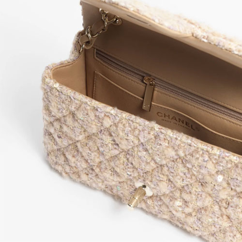 Chanel-Mini-Classic-Handba-3.jpg